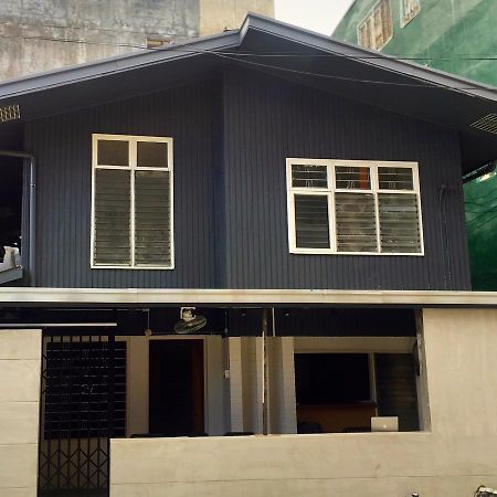 The Hub District Hostel And Dorm Makati City Ngoại thất bức ảnh