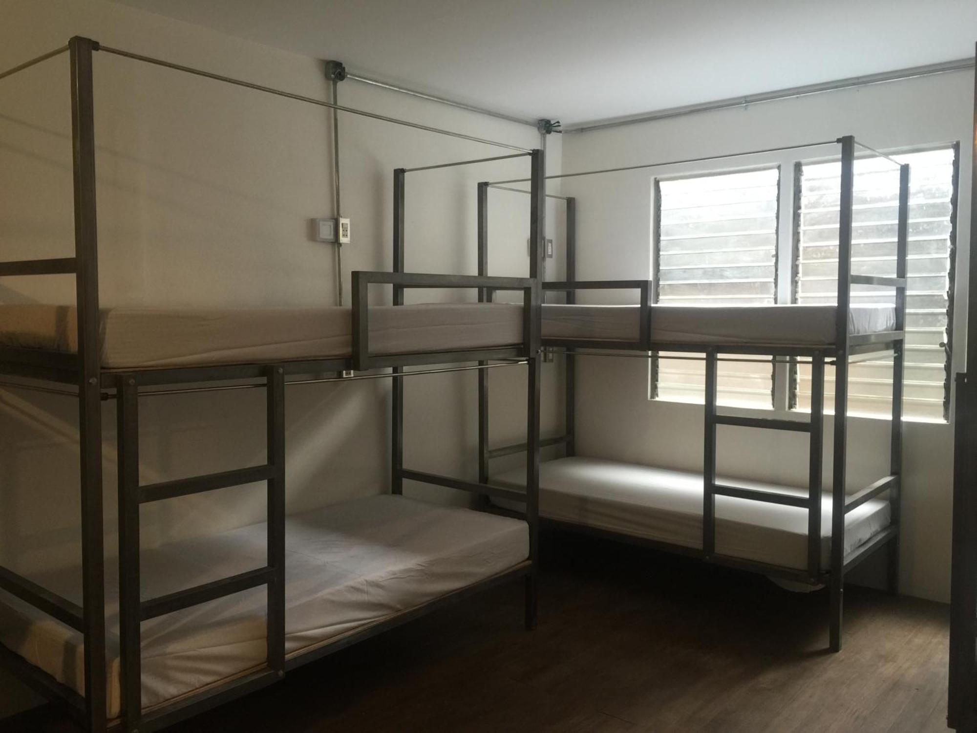 The Hub District Hostel And Dorm Makati City Ngoại thất bức ảnh
