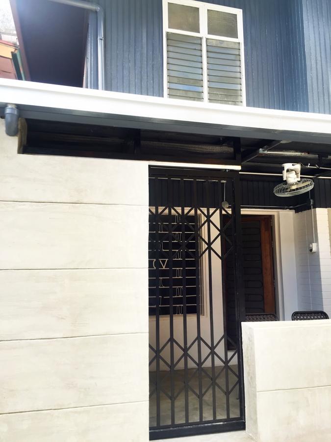 The Hub District Hostel And Dorm Makati City Ngoại thất bức ảnh